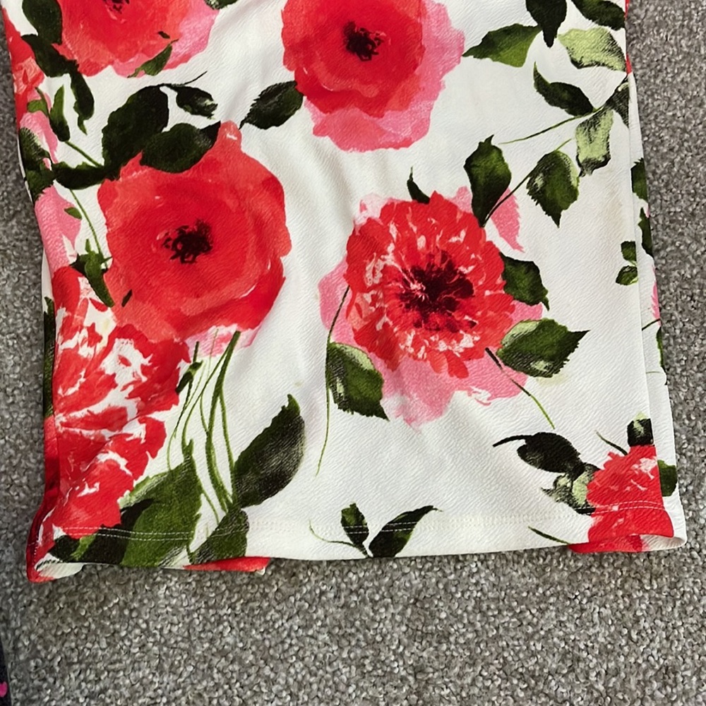 Dress - Picture 2 of 4